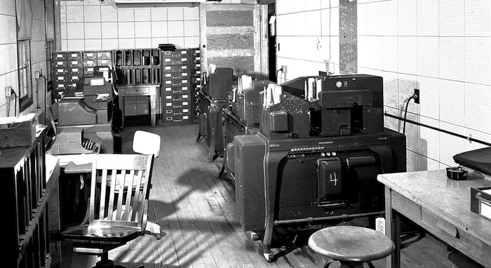 早期的IBM计算机器用于LOS Alamos。